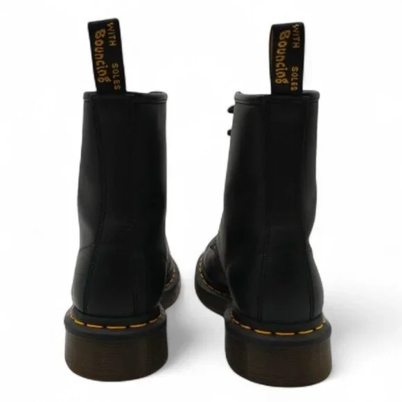 Dr. Martens Women's Size 6 Black 1460 Smooth Leather 8 Eye Lace Up Ankle Boots